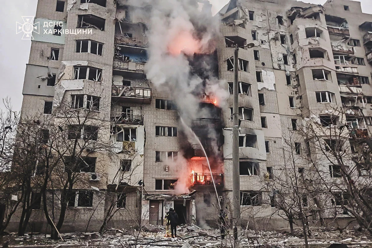Поврежденный жилой дом в результате обстрела в Купянске Харьковской области, 6 апреля 2025 года. Фото: ГСЧС Украины