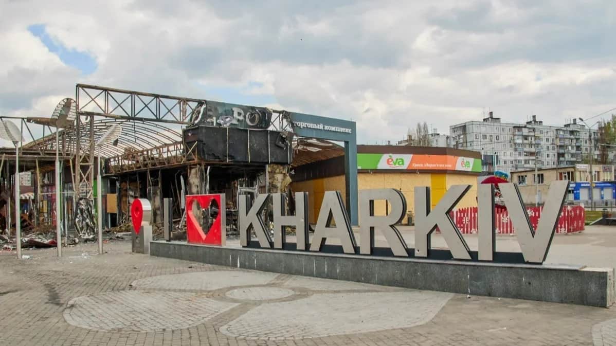 A local market damaged by shelling in Kharkiv, April 2022. Photo: Sergey Kozlov / EPA-EFE