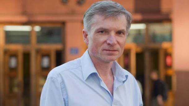 Следствие вгрызлось в кисть