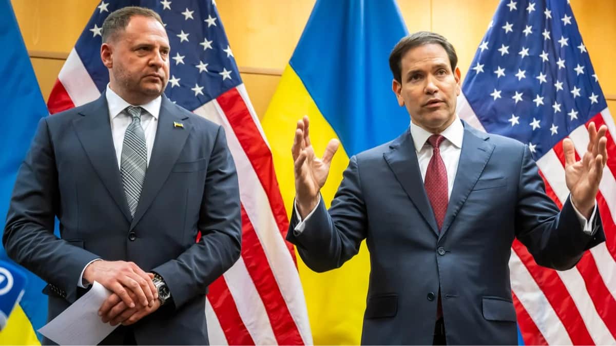 <span id="r2oy6zubj">Руководитель Офиса президента Украины Андрей Ермак и госсекретарь США Марко Рубио общаются с прессой во время консультаций по мирному плану Трампа в миссии США в Женеве, Швейцария, 23 ноября 2025 года. Фото: Martial Trezzini / EPA</span><br>