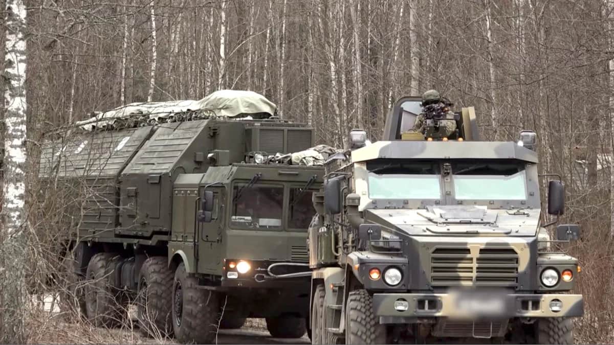 <span>Подразделение с ракетным комплексом «Орешник» заступает на боевое дежурство в Беларуси, 30 декабря 2025 года. Фото: Минобороны РФ / EPA / Scanpix / LETA</span>