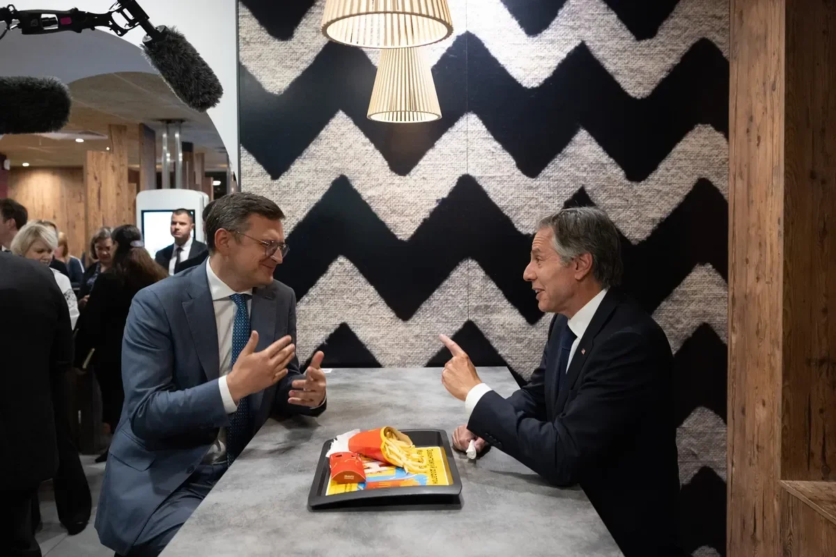 Blinken and Ukrainian Foreign Minister Dmytro Kuleba in Kyiv on 6 September. Photo: Secretary Antony Blinken/Twitter