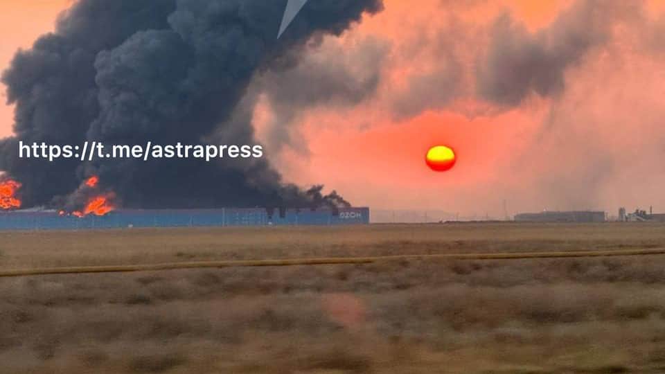 Украинские дроны атаковали склады Ozon на юге России. Во время падения обломков беспилотников в Краснодарском крае погибли дети