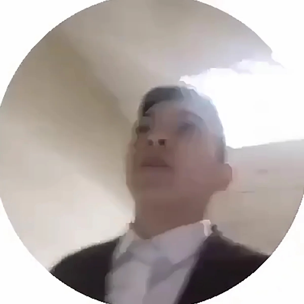 Ислам Халилов