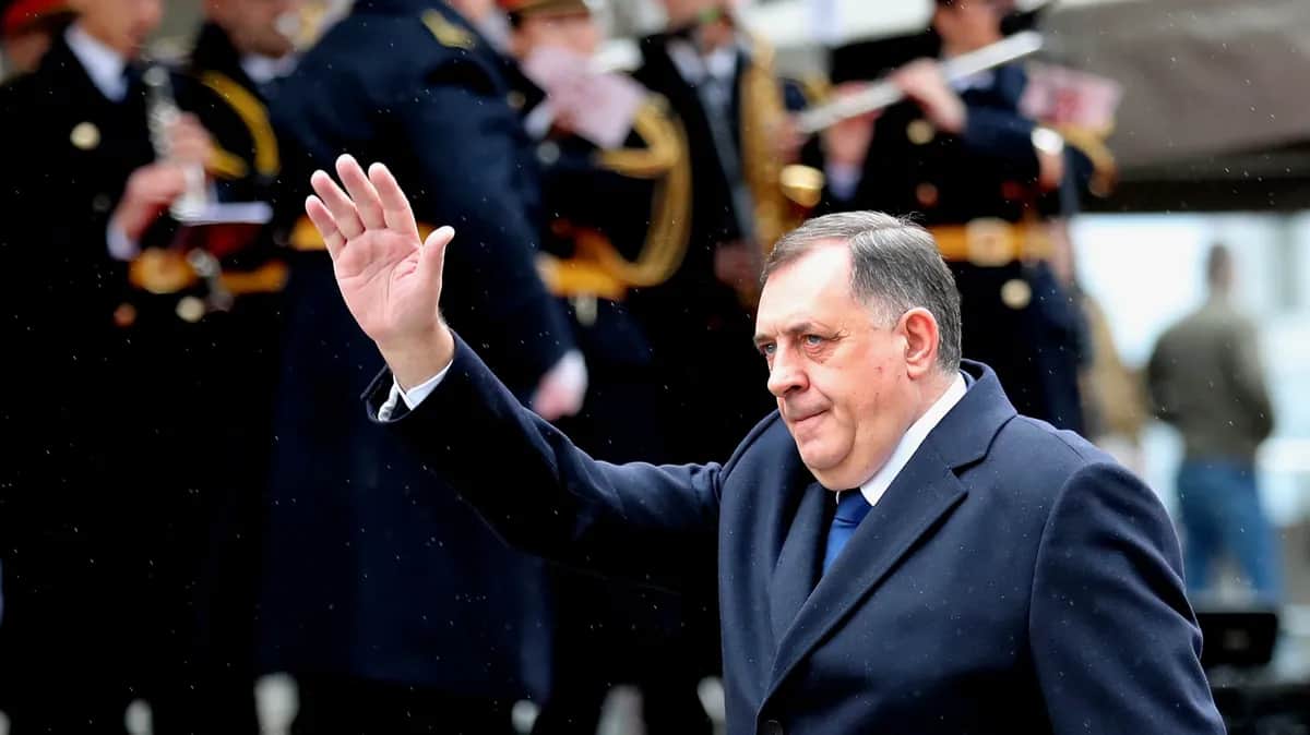 President Milorad Dodik speaks at a parade in East Sarajevo, Bosnia and Herzegovina, 9 January 2023 to mark the Day of Republika Srpska. Photo: EPA-EFE/FEHIM DEMIR