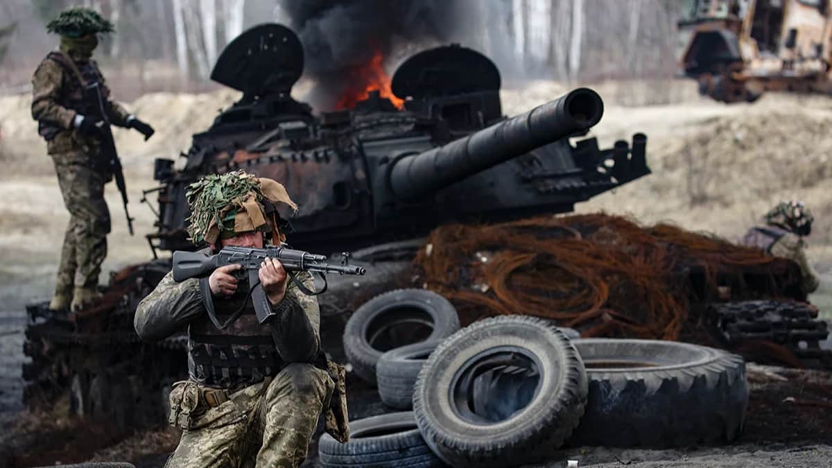 Ukrainian soldiers during training exercises, March 2023. Photo: Dmytro Larin / Global Images Ukraine / Getty Images
