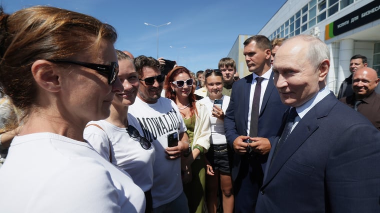 Путин впервые посетил Курилы и нарвался на протест Токио