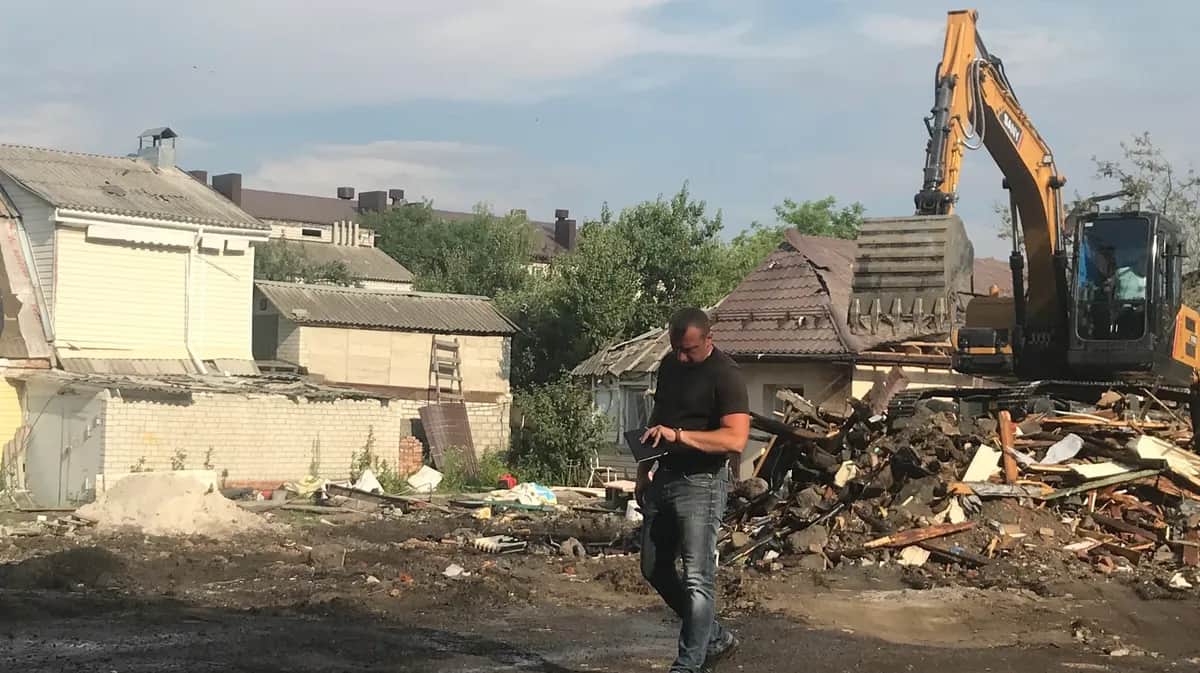 Снос разрушенных домов в Белгороде. Фото: Ирина Купряхина