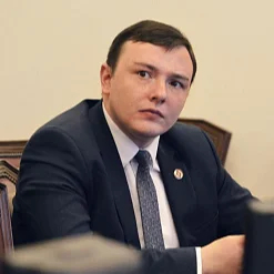 Максим Кузнецов