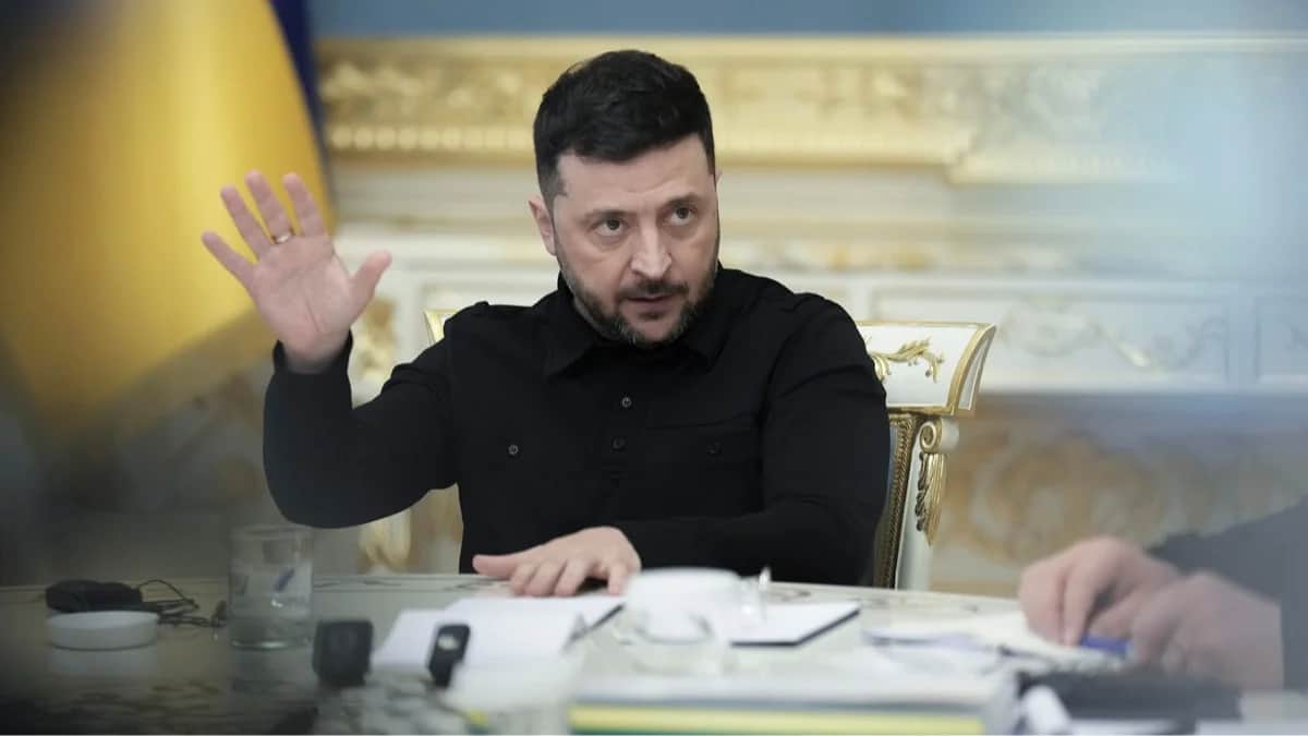 Президент Украины Владимир Зеленский на брифинге для журналистов в Киеве, Украина, 7 ноября 2025 года. Фото: EPA<br>