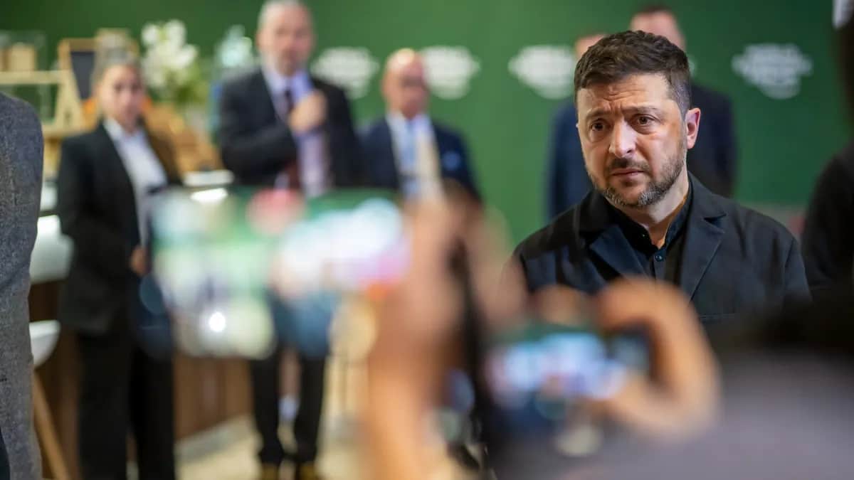 Ukrainian President Volodymyr Zelensky speaks to reporters at the World Economic Forum in Davos, Switzerland, 22 January 2026. Photo: EPA / Gian Ehrenzeller