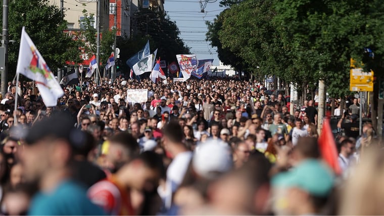 В Белграде прошел массовый протест против политики Вучича