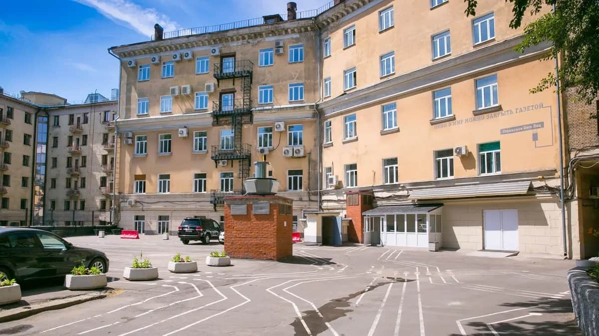 Корпус Института медиа ВШЭ в Хитровском переулке. Фото: DOXA
