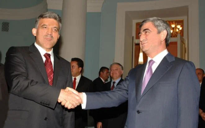 Абдуллах Гюль (слева) и Серж Саргсян в Ереване, сентябрь 2008 года. Фото: <a href="https://www.president.am/hy/foreign-visits/item/2008/09/06/news-21/">сайт президента Армении</a>