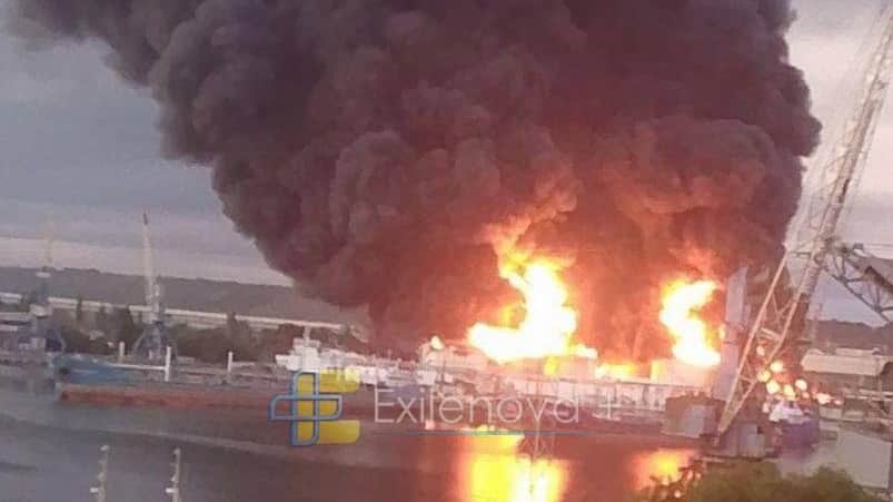 Black smoke rises from an oil facility on the Kerch Strait in Russian-occupied Crimea following a Ukrainian drone strike, 21 June 2026. Photo: Exilnova