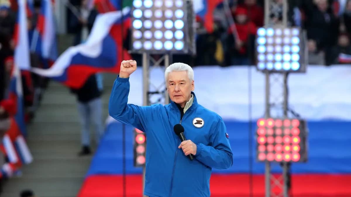Сергей Собянин на концерте в честь восьмой годовщины аннексии Крыма. Москва, стадион «Лужники», 18 марта 2022 года. Фото: Getty Images