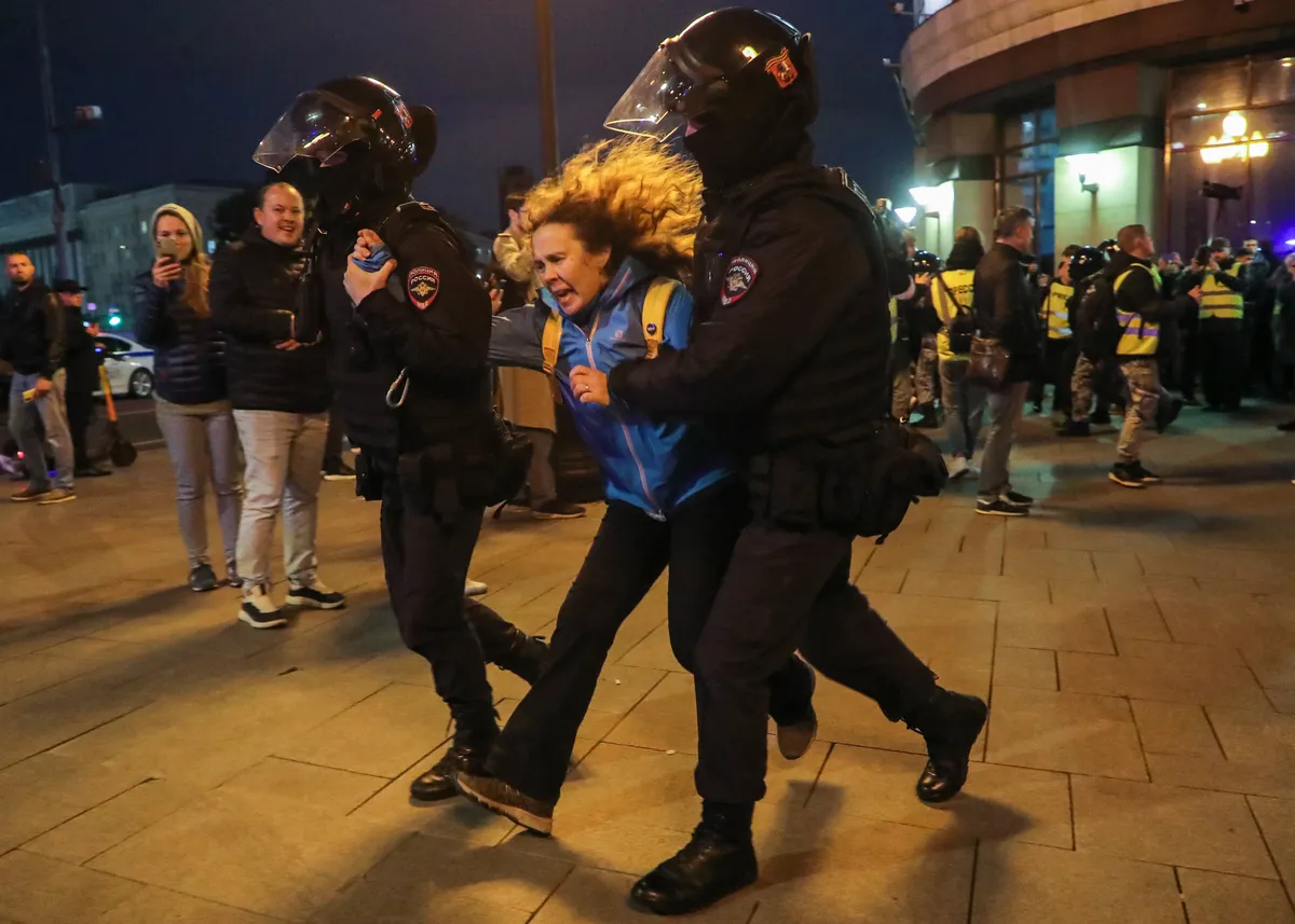 Protest against partial mobilisation, Moscow, 21 September 2022. Photo: EPA-EFE/MAXIM SHIPENKOV