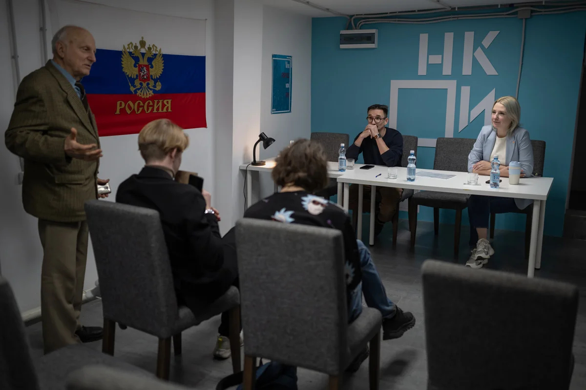 Екатерина Дунцова встречается с сторонниками в петербургском офисе партии «Рассвет», 17 ноября 2024 года. Фото: Андрей Бок / SOPA Images / Sipa USA / Vida Press