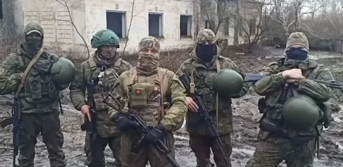 Обращение мужчин в военной форме против строительства мечети. Фото: скрин видео 