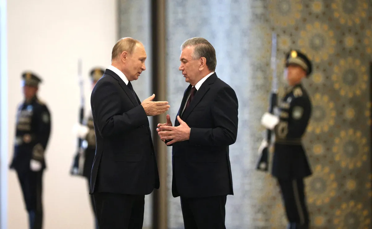 Владимир Путин и Шавкат Мирзиёев. Фото: <a href="http://kremlin.ru/events/president/news/69358/photos/68943">Президент России</a>