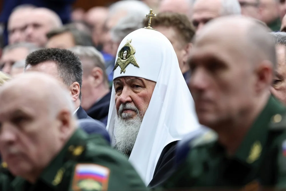 Патриарх Кирилл принимает участие в расширенном заседании Коллегии Министерства обороны. Фото: Александр Казаков / EPA / SPUTNIK / KREMLIN POOL
