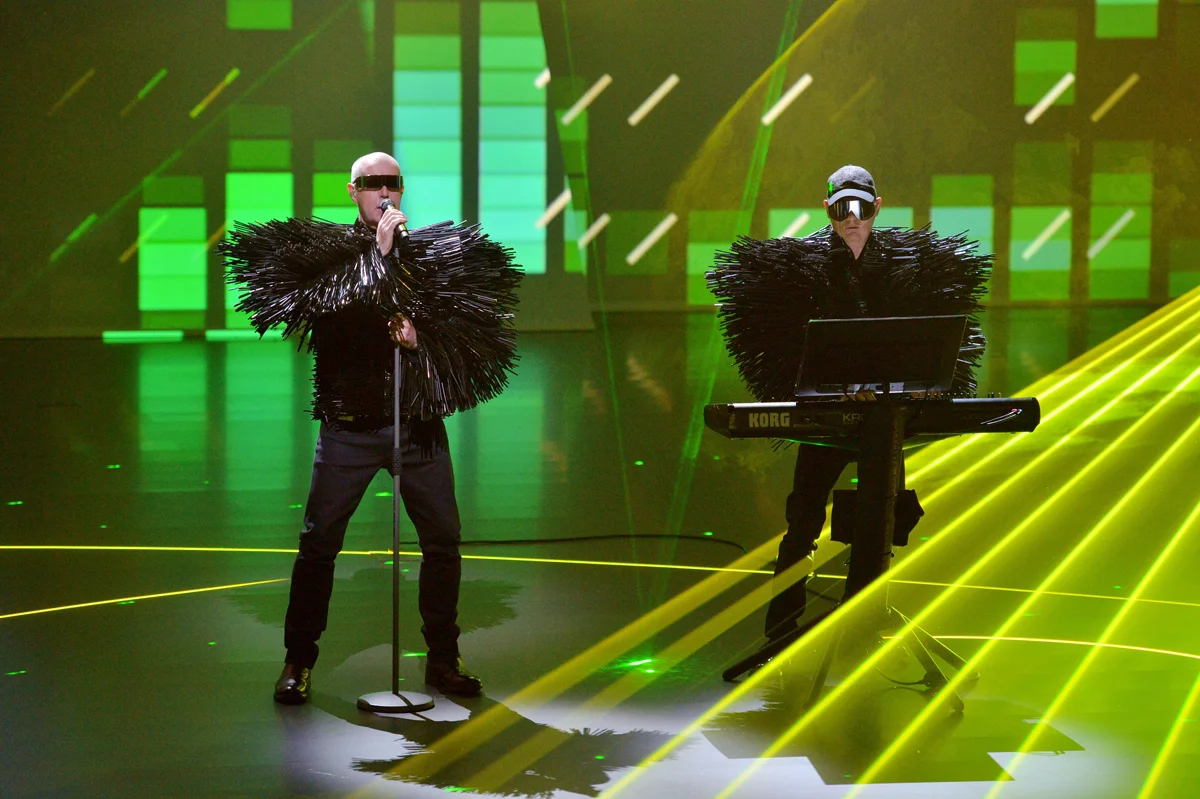Pet Shop Boys выступает на концерте в Франкфурт-на-Майне, Германия, 9 сентября 2013 года. Фото: Uli Deck / EPA