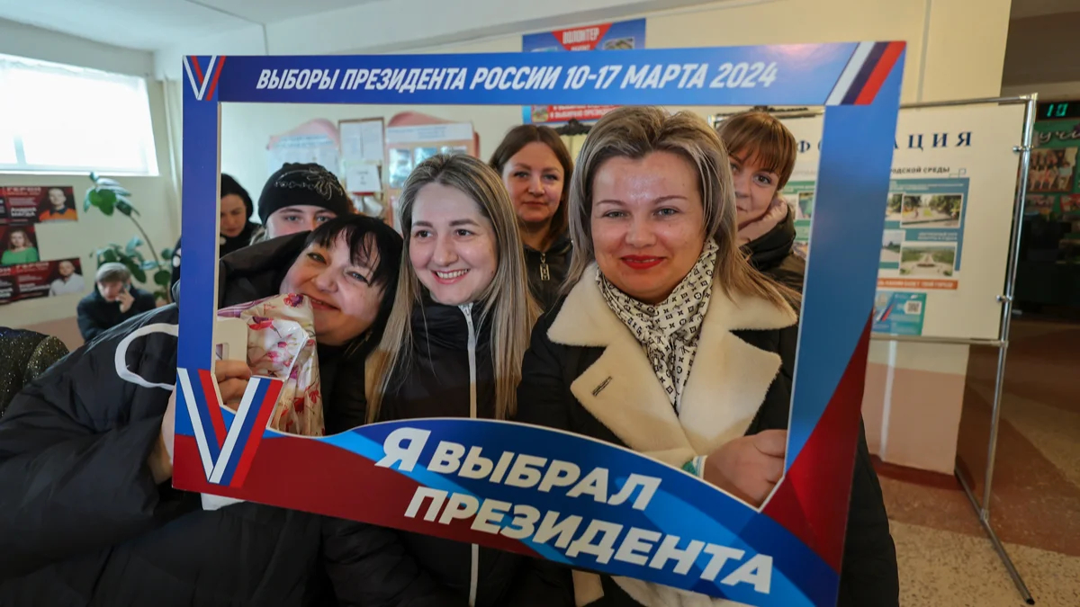 Приближаясь к «Донецкой народной республике»