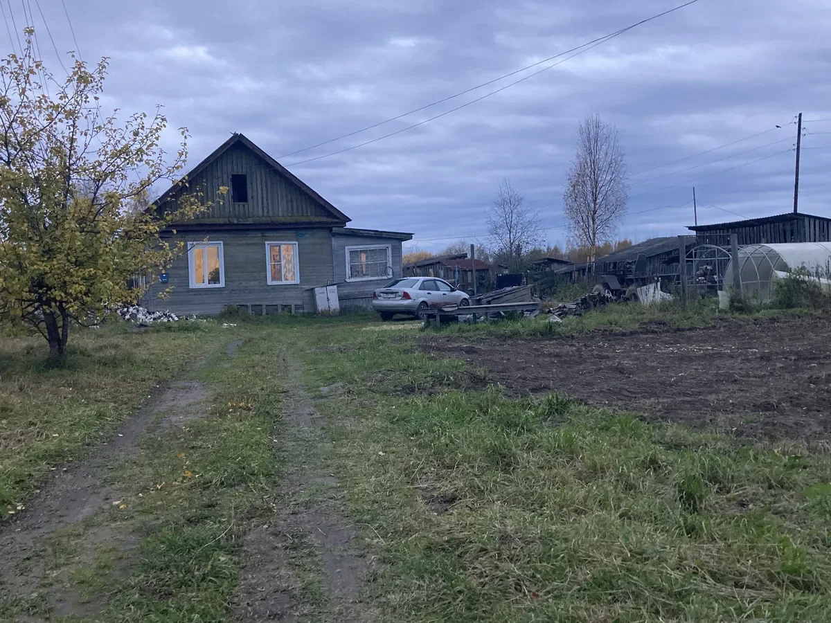 The Gorinov’s house. Photo: Irina Tumakova, exclusively for Novaya Gazeta. Europe