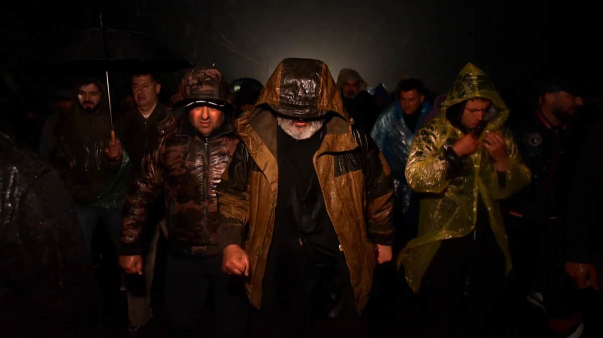 Баграт Галстанян возглавляет марш движения «Тавуш за Родину» из Киранца в Ереван, 5 мая 2024 года. Фото: Narek Aleksanyan
