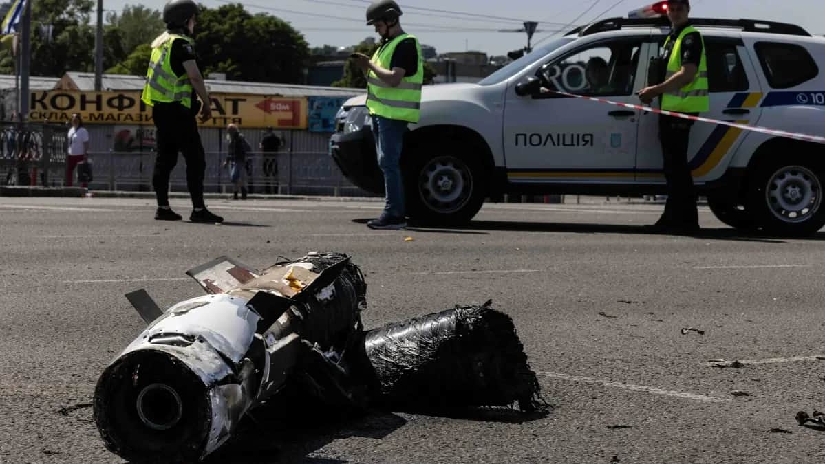 Missile fragment in Kyiv, 29 May 2023. Photo: Paula Bronstein / Getty Images