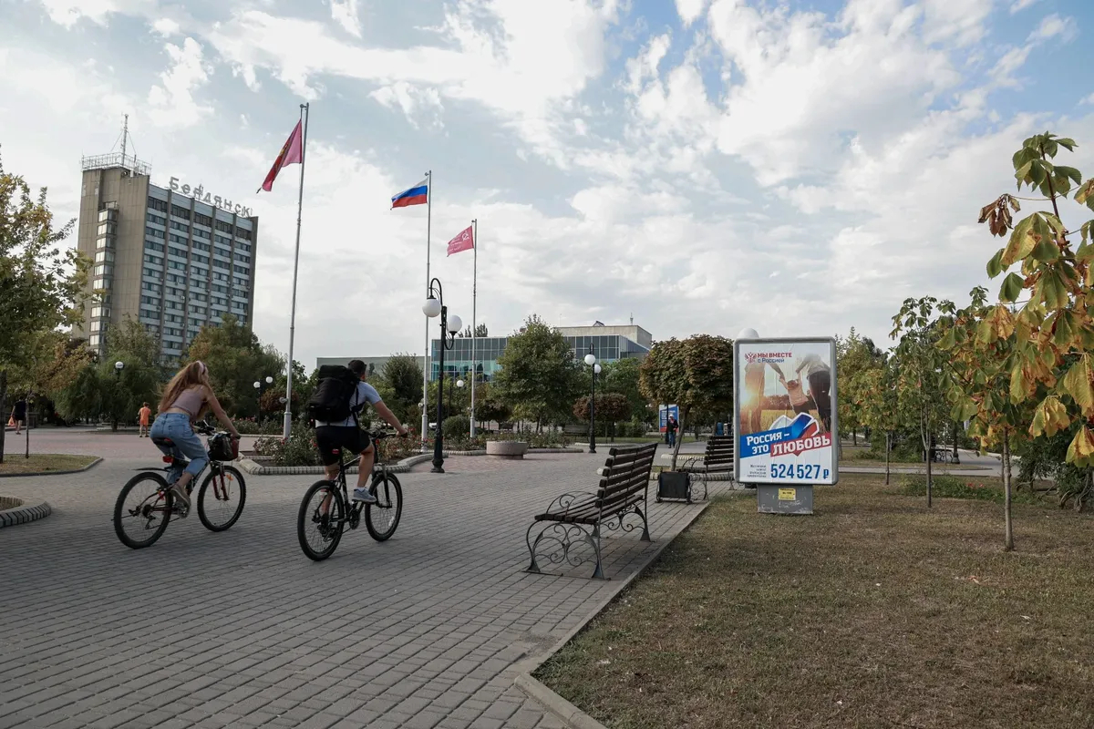Площадь Единства в Бердянске. Фото: Арден Аркман / специально для «Новой газеты. Европа»