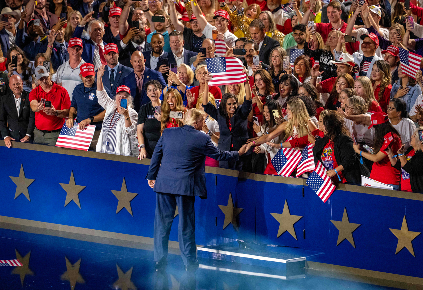 Дональд Трамп на предвыборном съезде Республиканской партии. Даллас. США. 10 сентября 2026 года. Фото: Jeff McWhorter / EPA