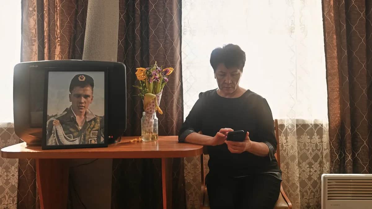 Было у матери два сына