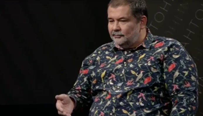 Writer Sergey Lukyanenko on Krasovsky’s show Antonyms. A screenshot
