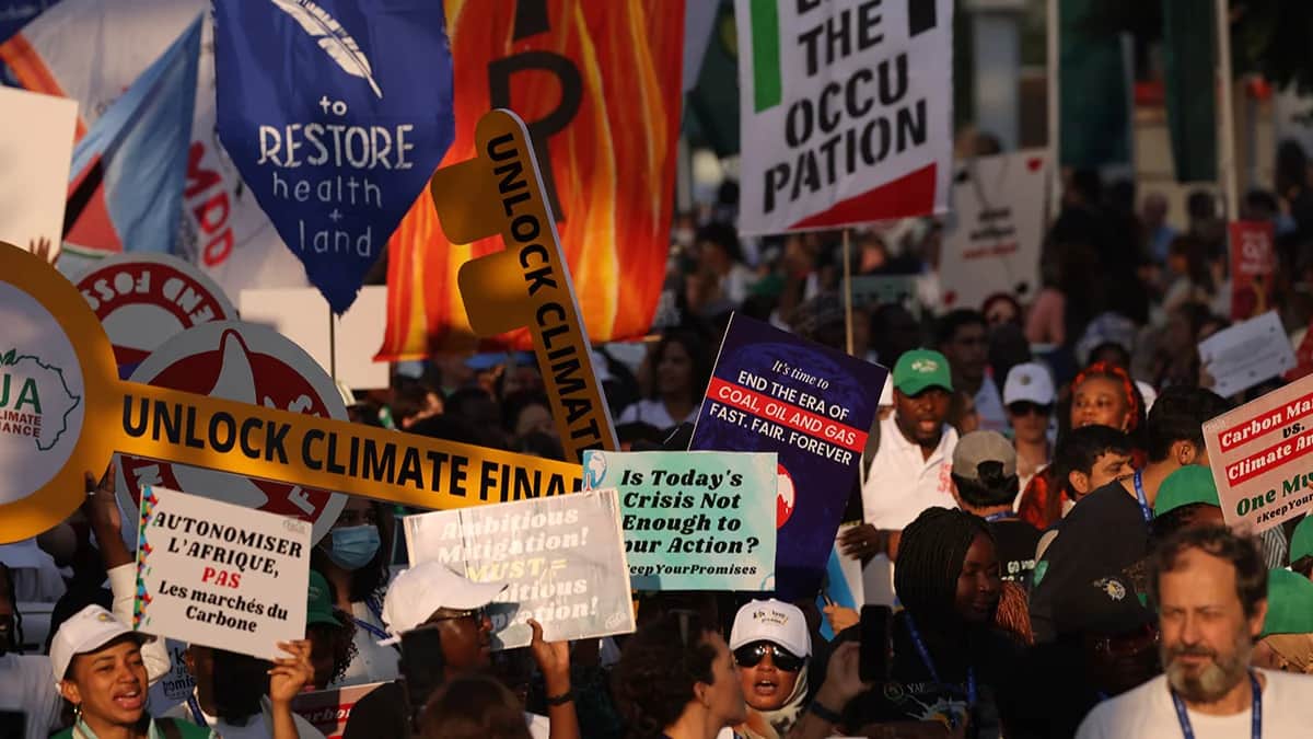 Марш протеста во время климатической конференции COP28, 9 декабря 2023 года, Дубай. Фото: Sean Gallup / Getty Images