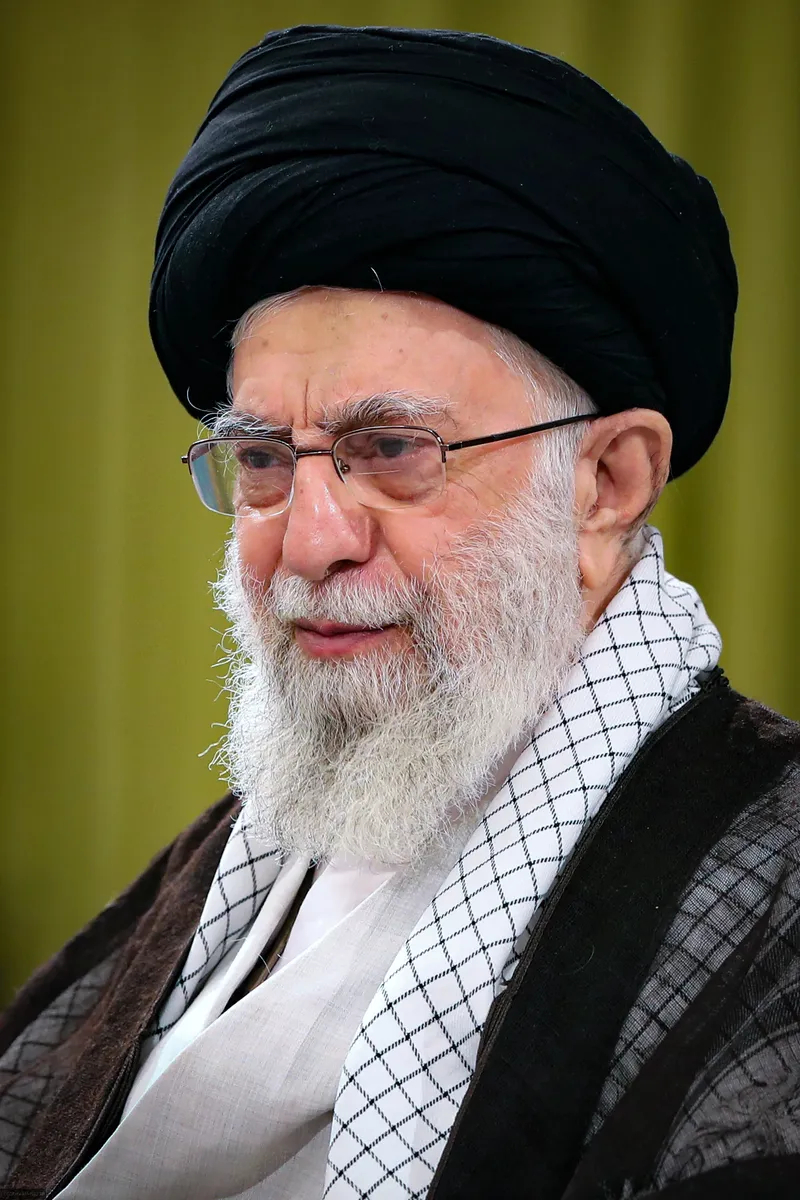 Али Хаменеи. Фото: Wikimedia Commons, <a href="https://commons.wikimedia.org/w/index.php?curid=118356653">Khamenei.ir</a>, CC BY 4.0