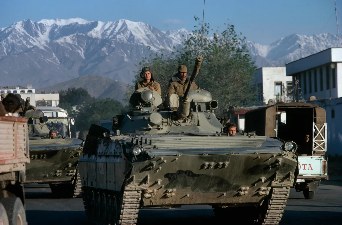 Советские войска в Кабуле. Фото: Robert Nickelsberg / Getty Images