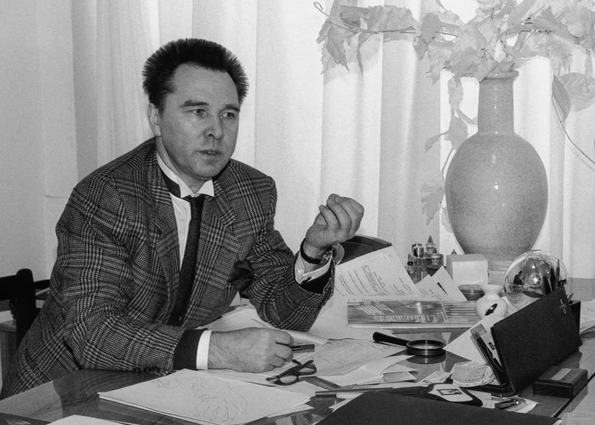 Слава Зайцев в рабочем кабинете, февраль 1990 года. Фото: <a href="https://commons.wikimedia.org/w/index.php?curid=126055773">Wikimedia Commons</a>, Leo Medvedev, CC BY-SA 4.0 