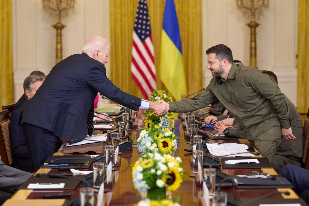 Встреча Владимира Зеленского и Джо Байдена в США. Фото: <a href="https://www.president.gov.ua/ru/news/volodimir-zelenskij-zustrivsya-z-liderami-demokratichnoyi-ta-85785">Офис президента Украины</a>