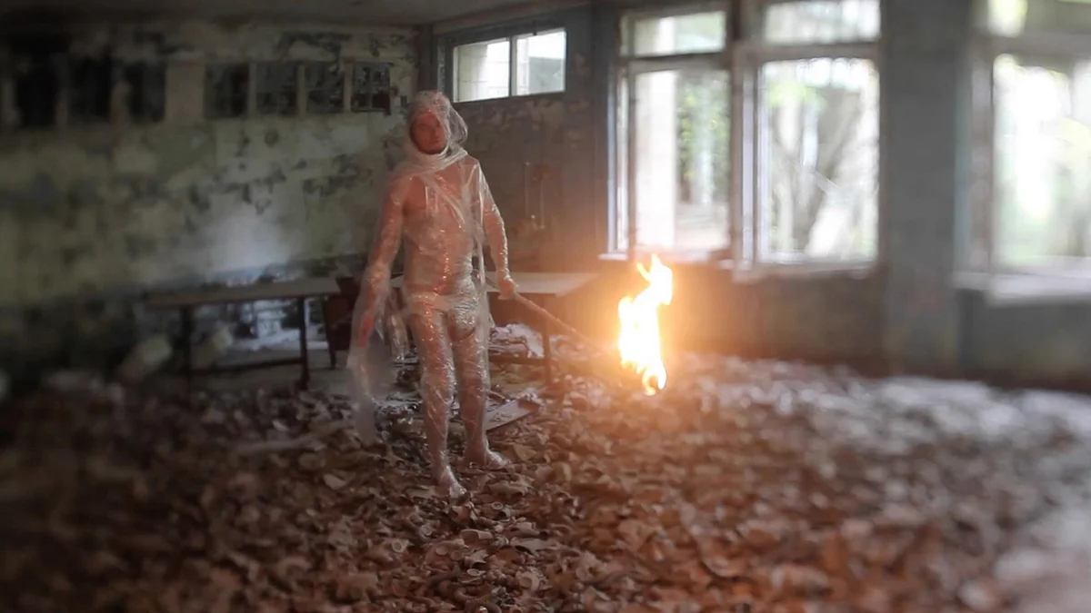 Кадр из фильма «Русский дятел». Фото: <a data-sk="tooltip_parent" data-stringify-link="http://imdb.com" href="http://imdb.com/" rel="noopener noreferrer" target="_blank">imdb.com</a>