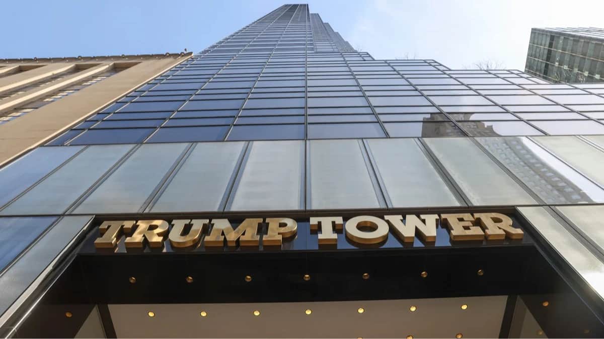 «Трамп-тауэр» в Нью-Йорке, США, 13 марта 2025 года. Фото: Sarah Yenesel / EPA<br>