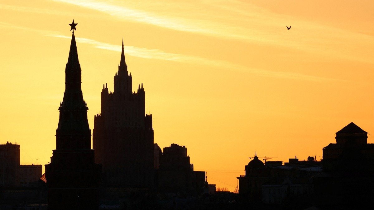 Массовые сбои мобильной связи в Москве длятся уже неделю. Главное