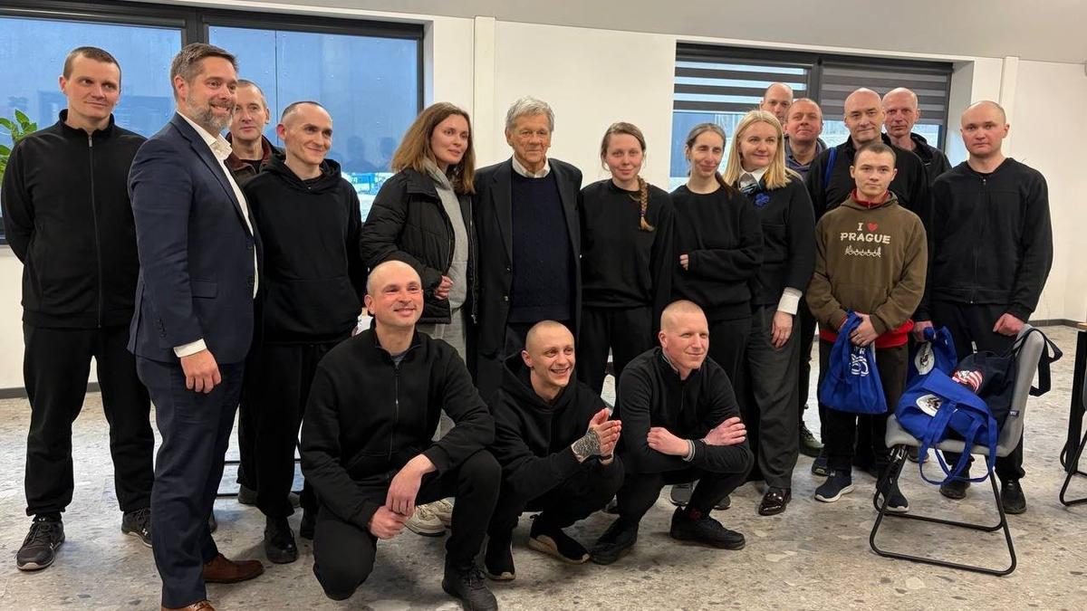 В Беларуси отпустили 250 политзаключенных