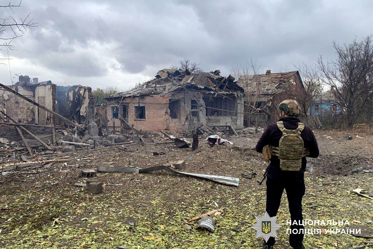 Последствия российской атаки в Киевской области. Фото: Нацполиция Украины / Telegram