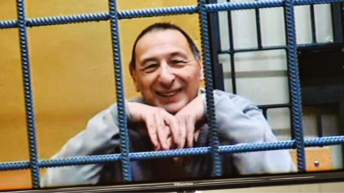 Лучше в колонии, чем в твиттере