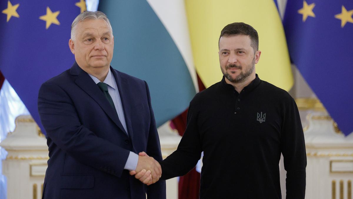 Орбан потребовал от Зеленского возобновить прокачку российской нефти