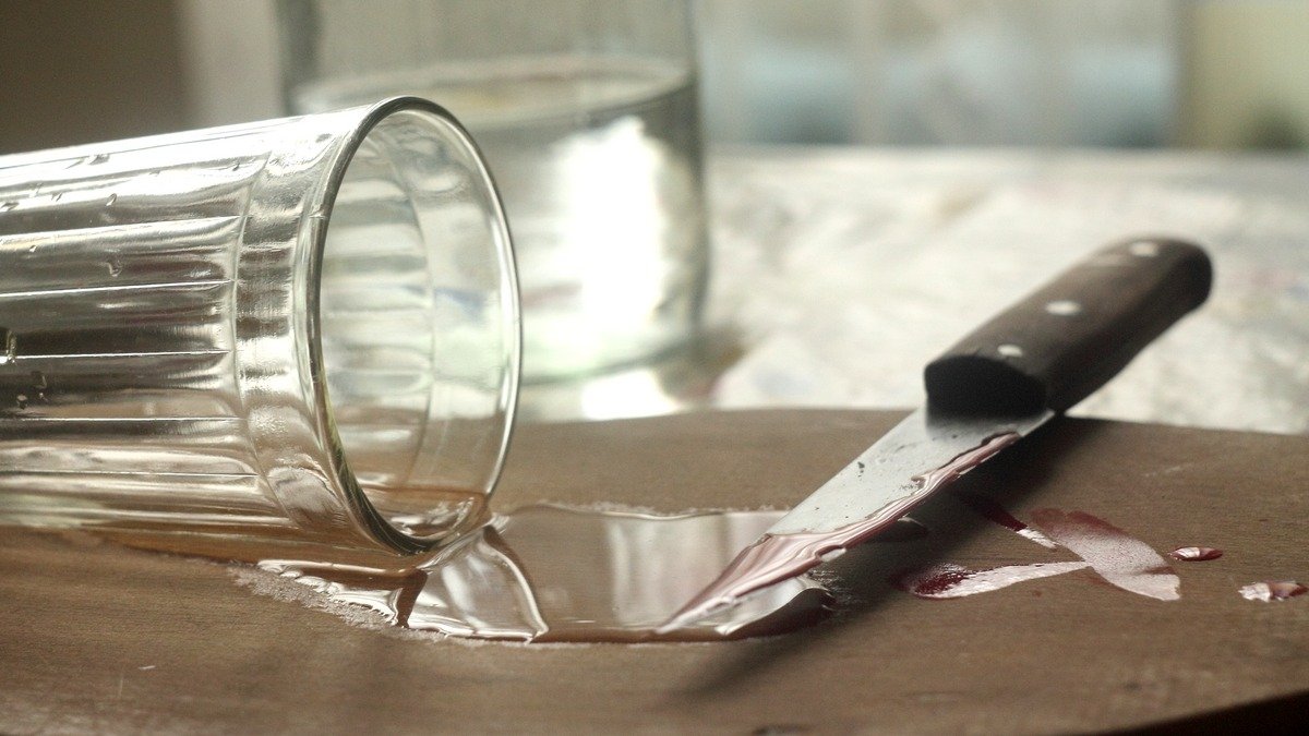 Вернувшийся с войны туляк ударил ножом в живот беременную женщину. Она потеряла ребенка