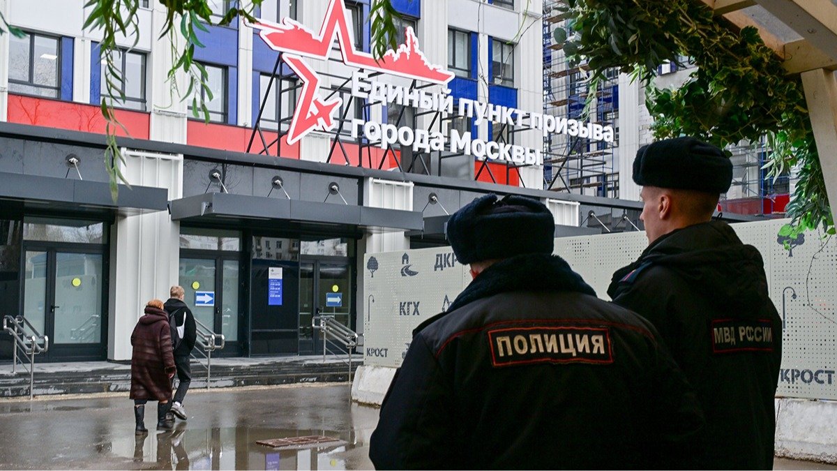 «Поднакоплю денег — куплю себе орден Мужества»