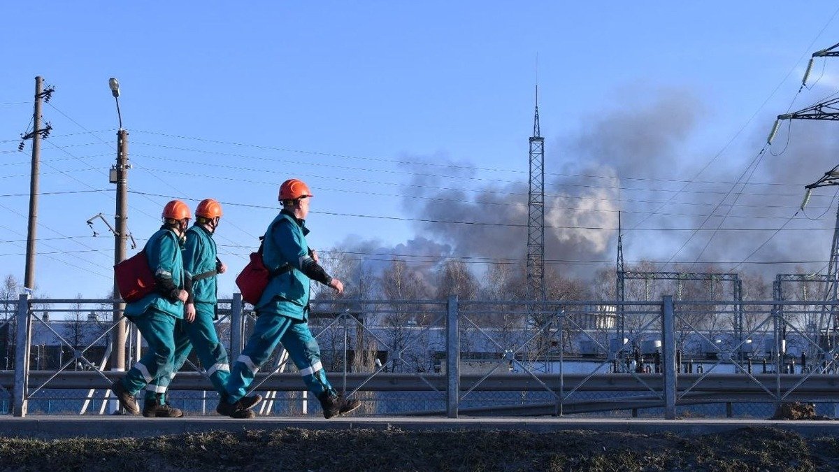 Девять человек пропали, в городе траур
