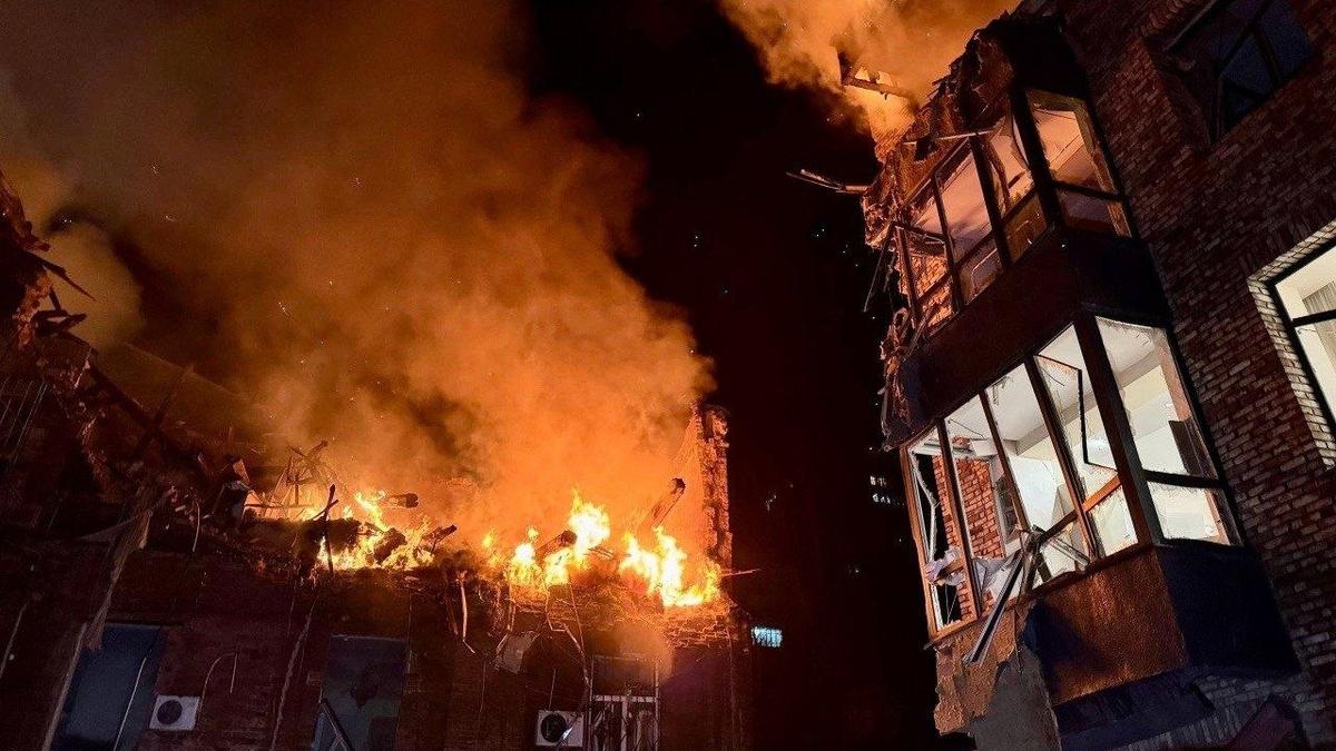 20 человек погибли и более 100 пострадали при обстрелах России и Украины